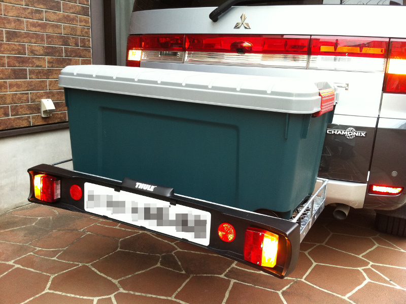 delica_d5_hitch_carrier_01