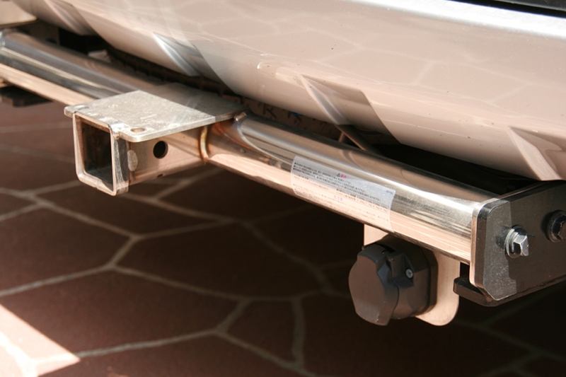 delica_d5_hitch_member