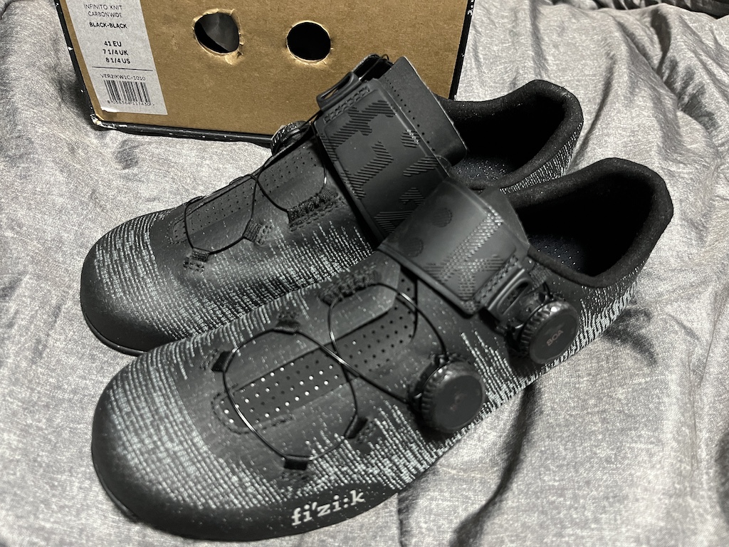 フィジーク VENTO INFINITO KNIT CARBON 2 WIDE レビュー: 快適性とパフォーマンスを両立した次世代ロードシューズ フィジーク VENTO INFINITO KNIT CARBON 2 WIDE レビュー: 快適性とパフォーマンスを両立した次世代ロードシューズ